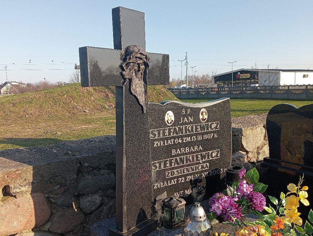 Barbara Stefankiewicz Mszczonów - Grobonet - Wyszukiwarka osób pochowanych