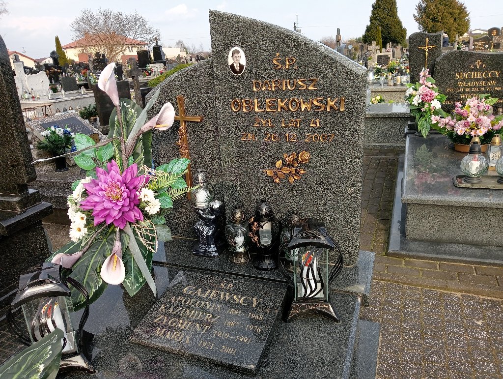 Dariusz Obłekowski Mszczonów - Grobonet - Wyszukiwarka osób pochowanych